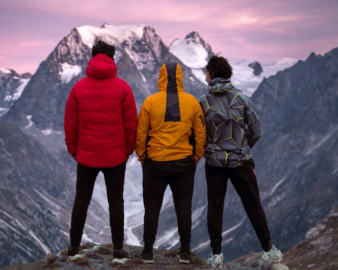 The Art of Budget-Friendly Outdoor Adventures: How to Explore the World Without Breaking the Bank
